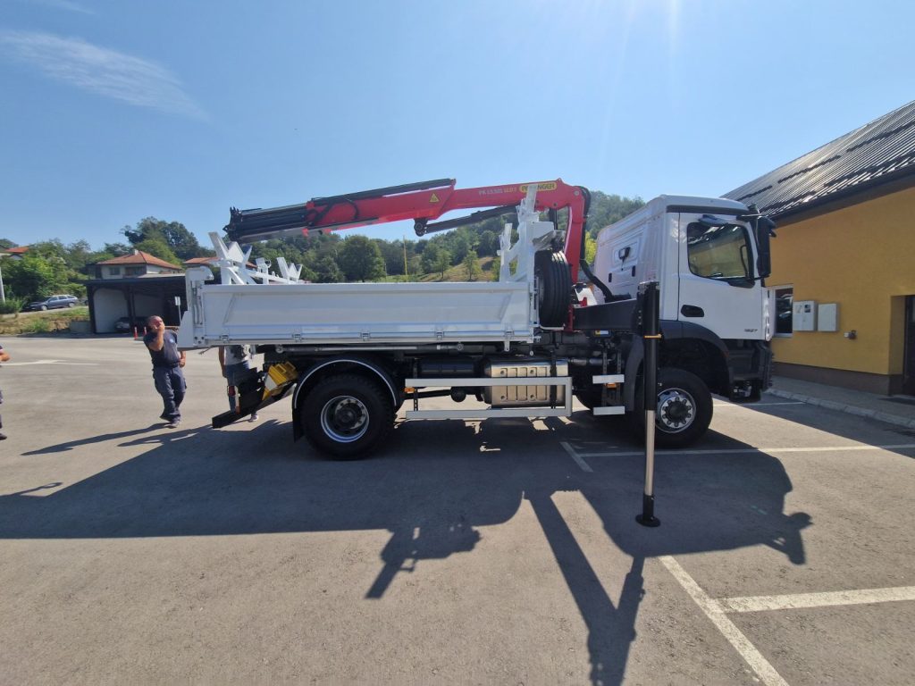 Isporuka Palfinger dizalice PK 13.501 SLD3 i trostranog kipera za SIK Tuzla