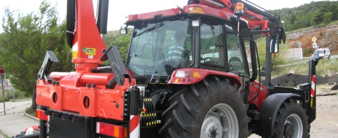 CASE traktor sa Palfinger dizalicom i bušećom garniturom za JP Elektroprivredu BiH