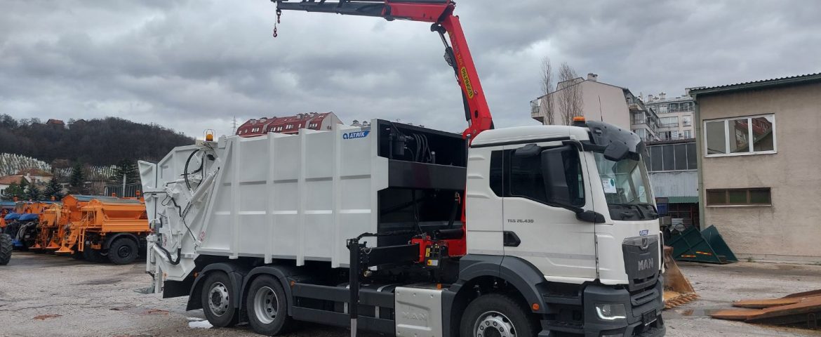 Novo komunalno vozilo s Palfinger PK9501 SLD5 dizalicom za KJKP “Rad” Sarajevo